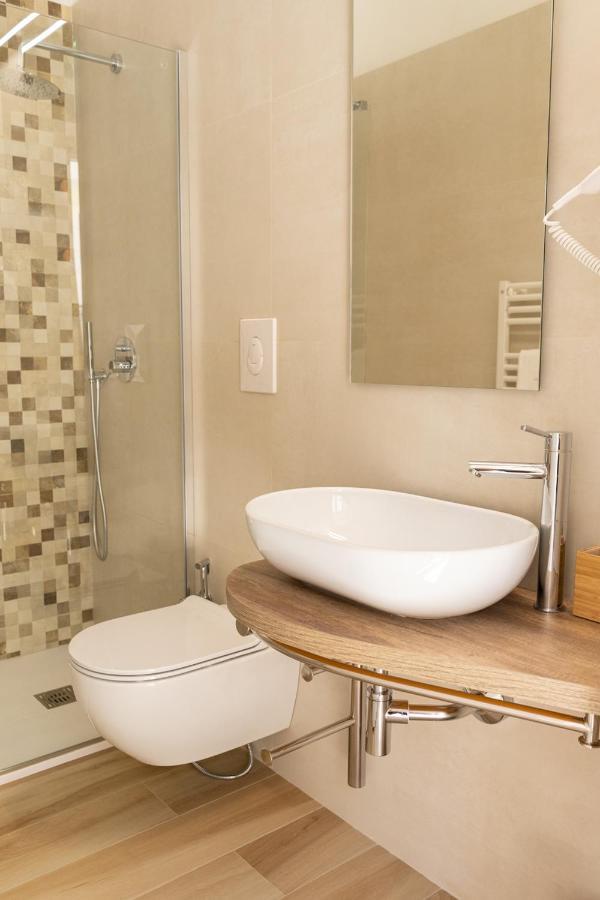 Antonio Busco Rooms Turi Exterior photo