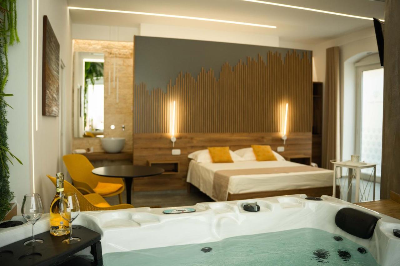 Antonio Busco Rooms Turi Exterior photo